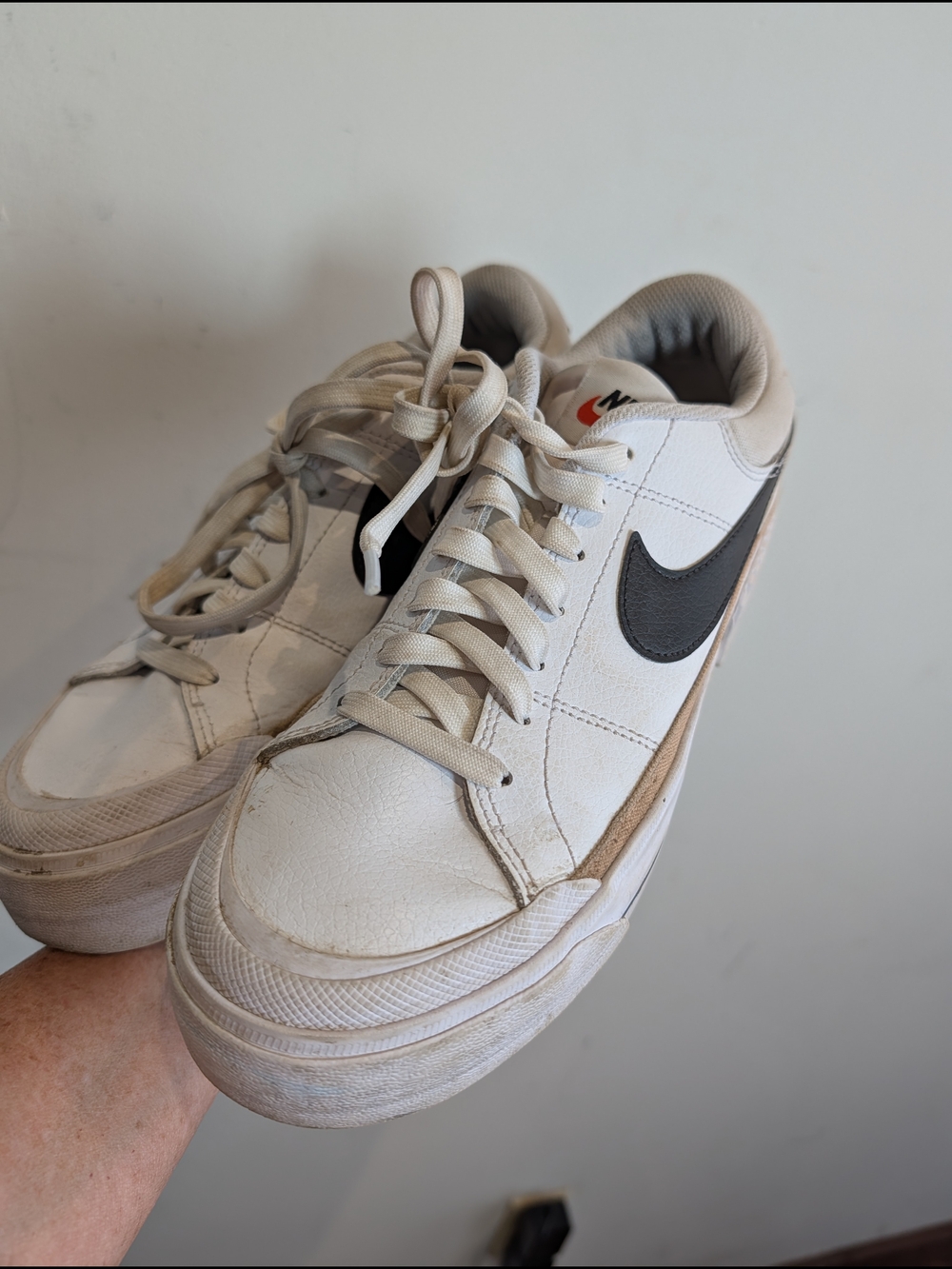 Nike White Sneakers with Black Swoosh, Size 8.5 - Picture 2 of 9
